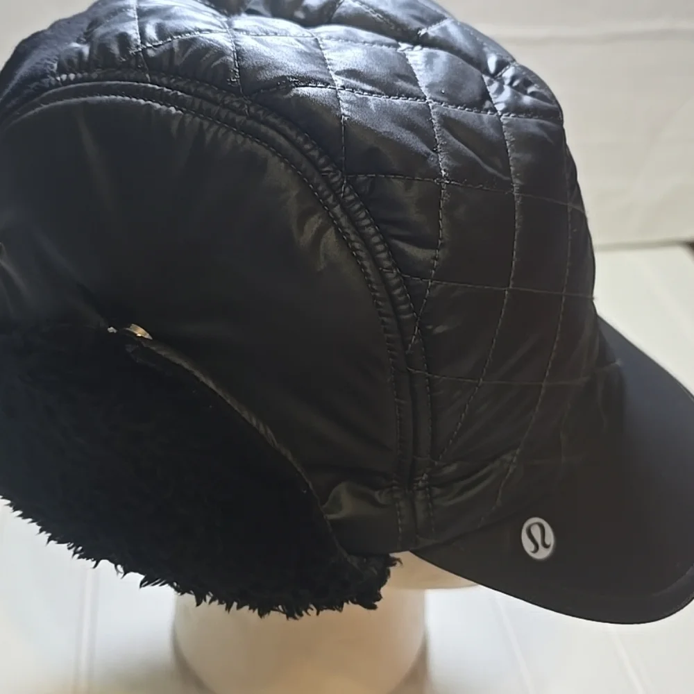 lululemon athletica Black Quilted Hat - Picture 3 of 8
